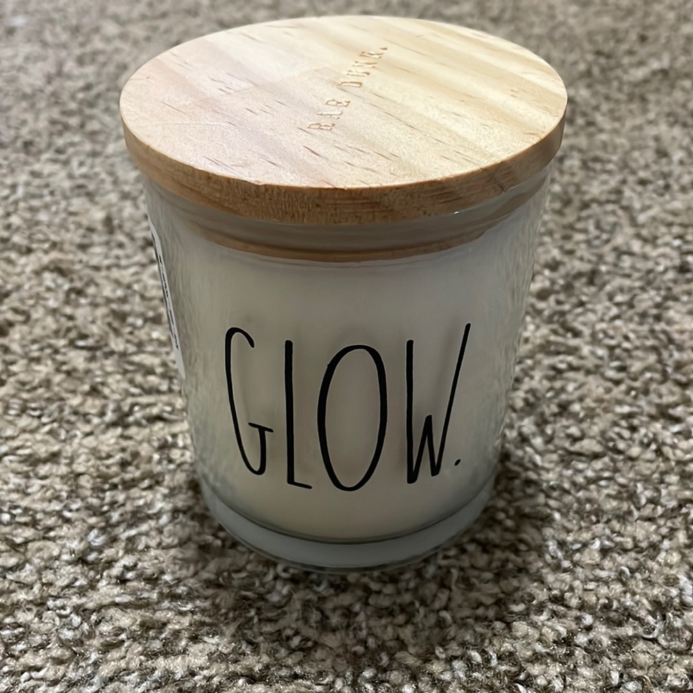 Rae Dunn Glow candle